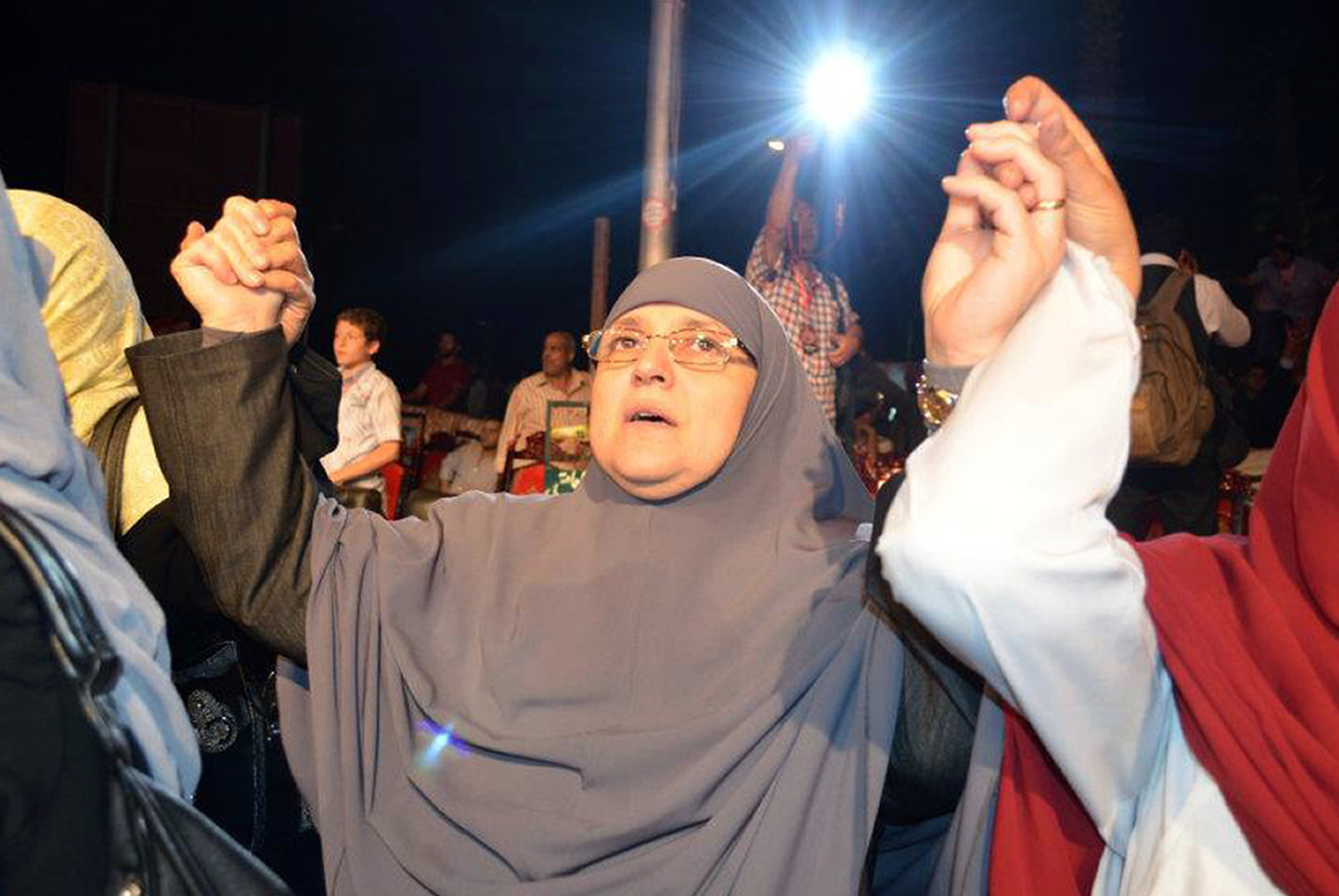 L’épouse de Morsi, Naglaa Mahmoud, assiste à l’un des rassemblements de campagne de son mari, au Caire en 2012 (AFP)