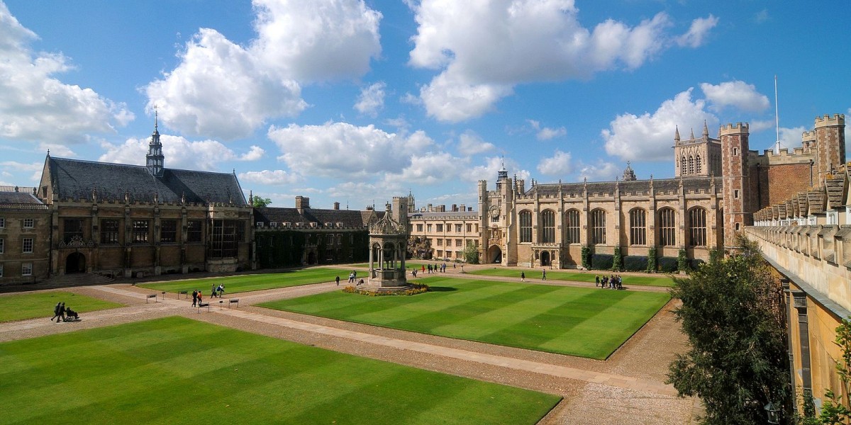 The four-fold design can be seen in the quadrangles of the Cambridge university colleges (Creative Commons/Cmglee)