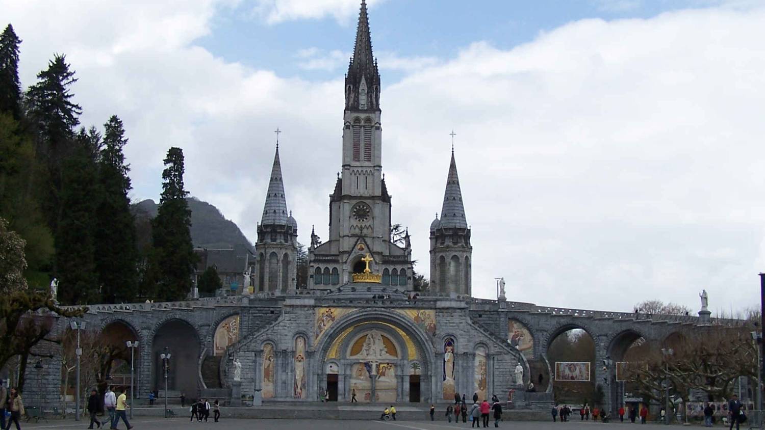 A striking church now sits at the site where a series of apparitions were seen of the Virgin Mary (Creative Commons)