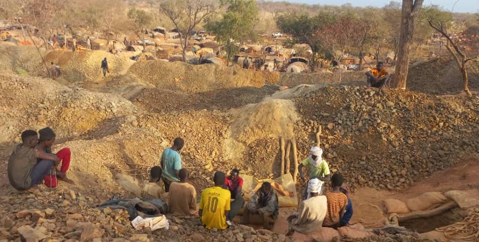 Artisanal gold miners in the Andaha region of Central African Republic (MEE)