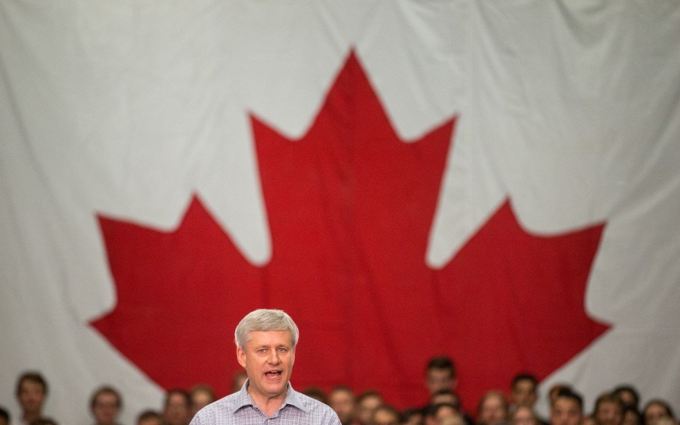 Le dirigeant conservateur Stephen Harper s’exprime devant ses partisans dans un rassemblement à London en Ontario (Canada), en 2015 (AFP)