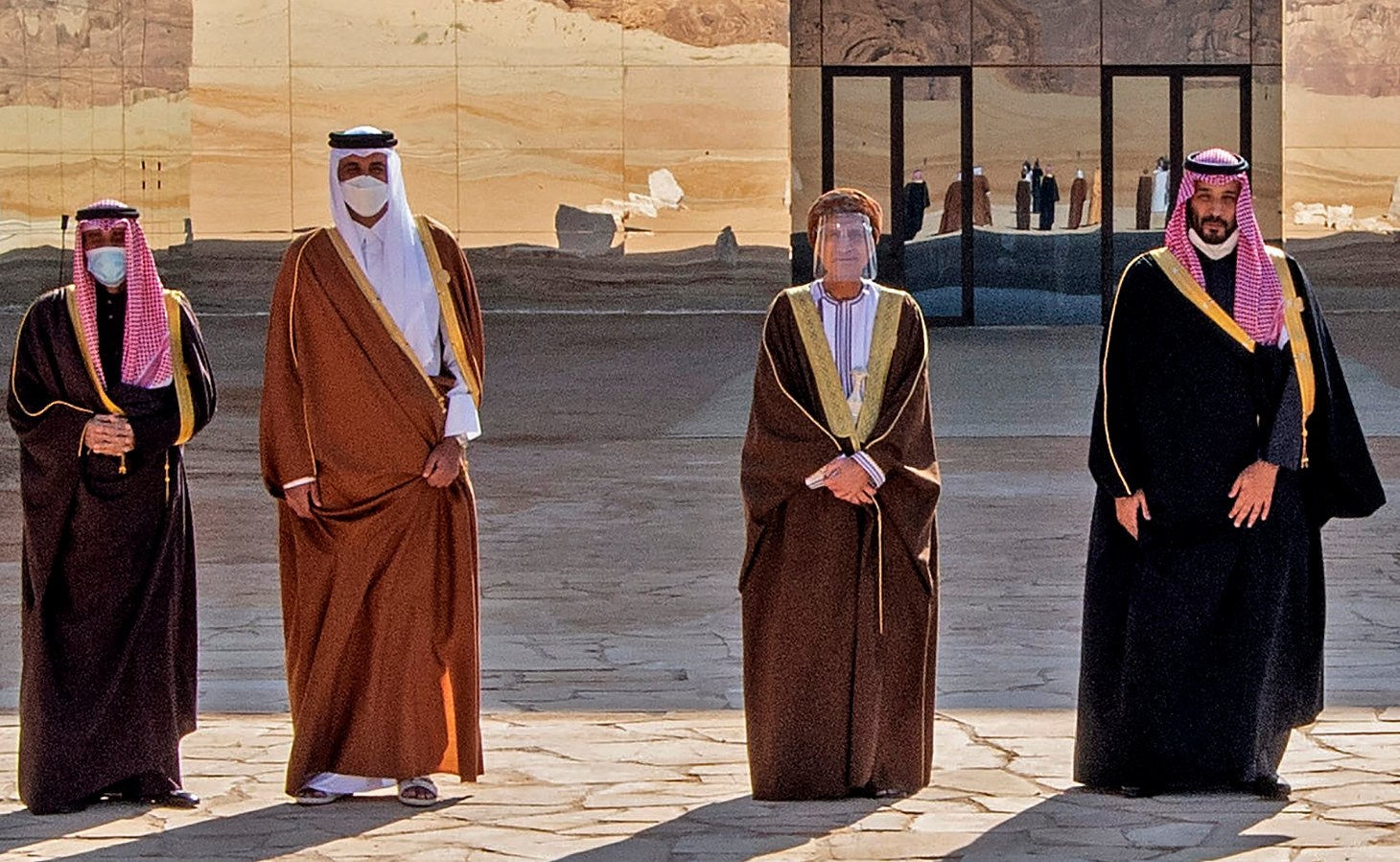 Les dirigeants du Golfe à la séance inaugurale du 41e sommet du Conseil de coopération du Golfe dans la ville saoudienne d’al-Ula, le 5 janvier 2021 (AFP)