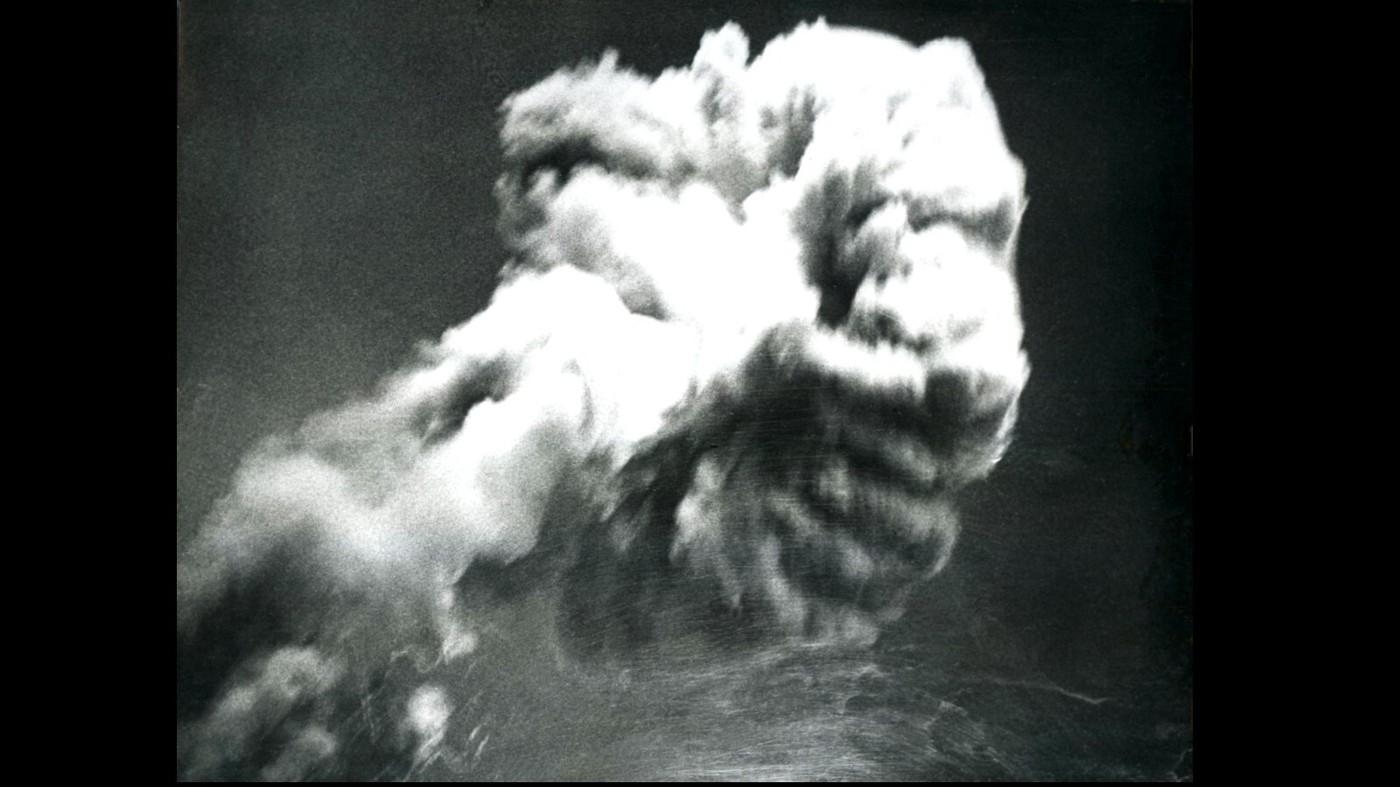 Le premier essai de la bombe atomique française, effectué près de Reggane, au cœur du Sahara algérien, le 13 février 1960 (Reuters)